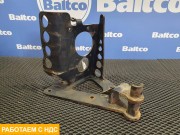 Кронштейн бампера правый